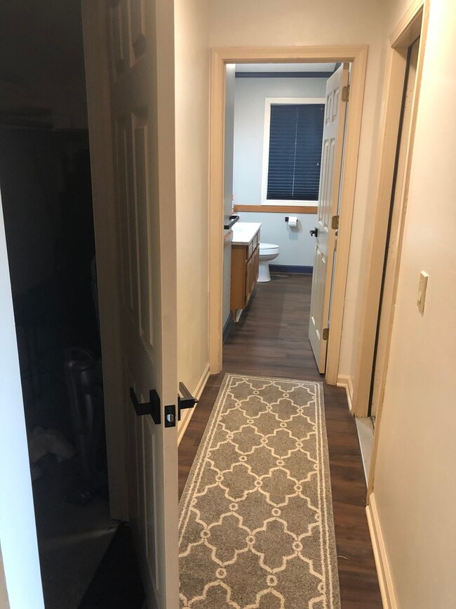 Hall a la derecha de la entrada - 120 Courtyard Ln Unidad 120