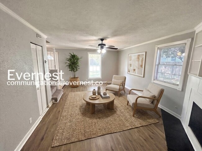 Photo - 811 Glade View Ct