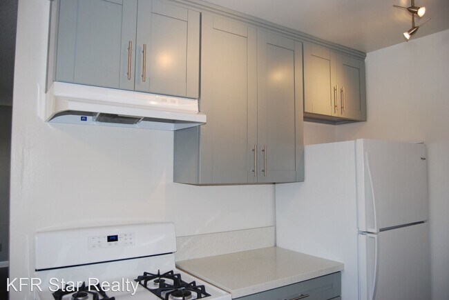 Photo - 326 W University Ave