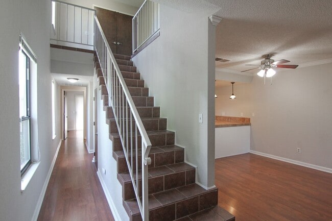 Photo - 2 Bedroom Condo for Rent in Redding CA with Pool, Tennis Courts, Garage | The Bluffs