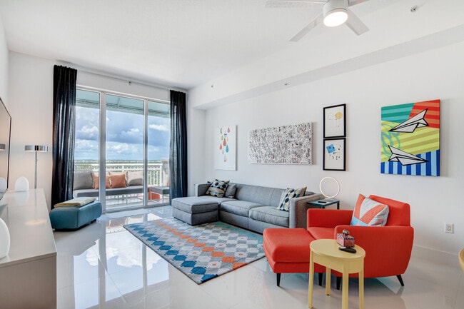 Building Photo - 450 N Federal Hwy Unit Ph03