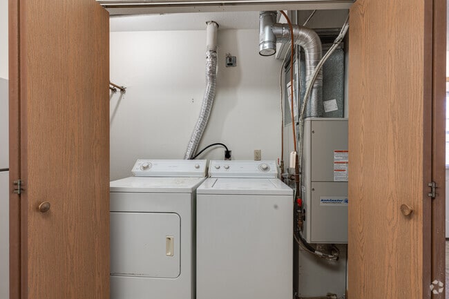 1 habitación, 1 baño - 745 pies cuadrados - Lavandería - Cottages of White Bear Lake Township