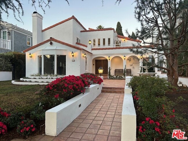 Building Photo - 459 21st Pl