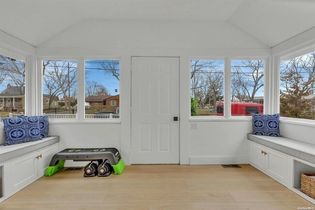 Photo - 244 Longneck Blvd