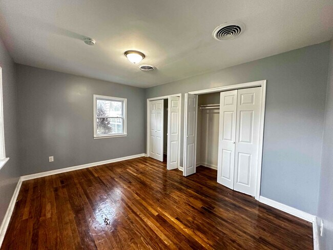 Photo - 198 Salem Dr