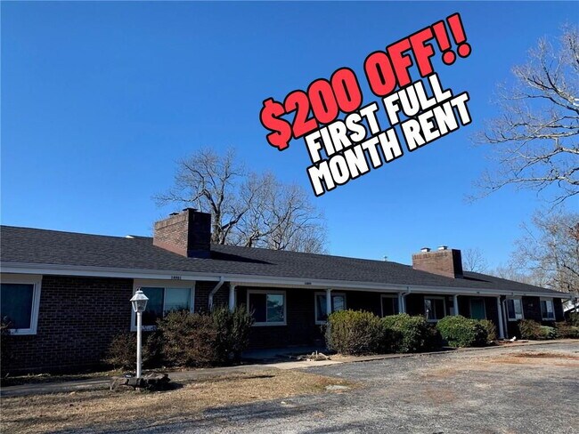 Building Photo - 14897 Dutchmans Dr