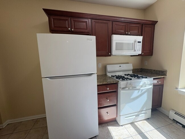 Photo - 310 Edgewood Ave Unit 4