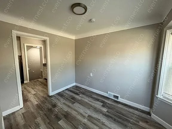 Photo - 15516 Lincoln Ave