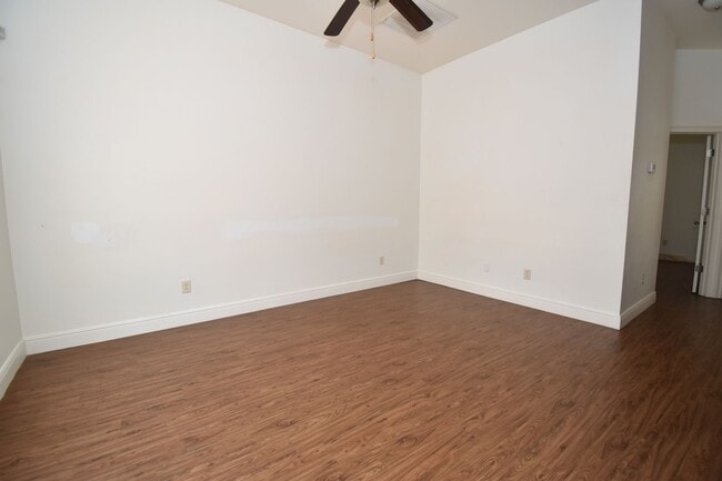 Photo - Hidden Oaks Apartments Unit 2410 W. Barnett Springs Ave