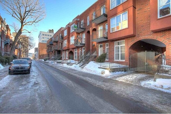 Photo - 1260 Rue Sainte-Élisabeth Unit Sainte-Elisabeth