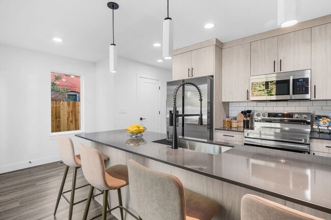 Photo - 1570-1574 Gilpin St