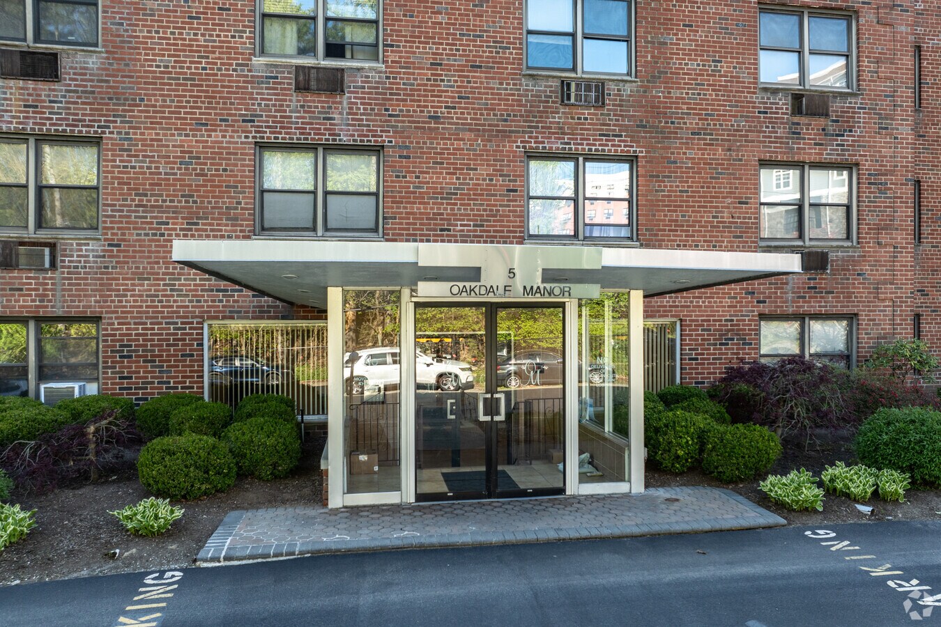 Entrance - Oakdale Manor