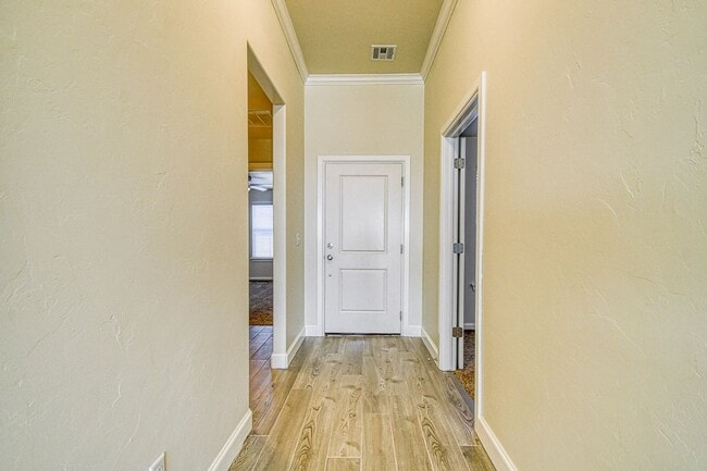 Photo - Four bedroom in Stone Lake!
