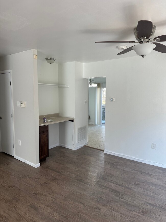 Photo - 6913 Woodstream Ln