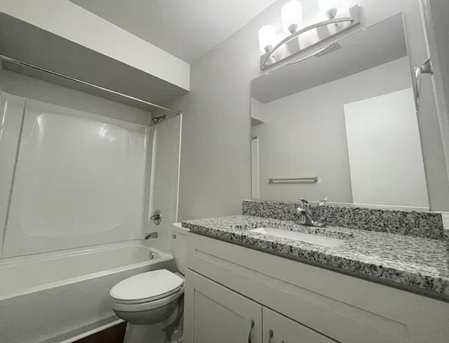 Photo - 71 W County St