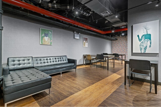 Photo - 104-20 Queens Blvd