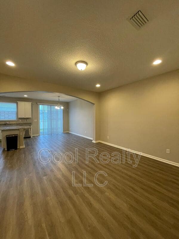 Photo - 816 Grover Ln