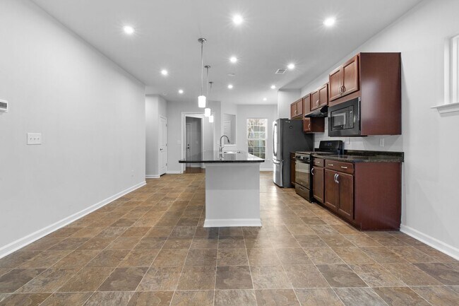 Photo - Beautiful 3 bed/2 bath Home in Griffin in Senior Community!