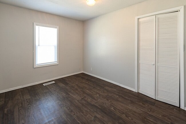 Photo - 3 BED/ 1 BATH IN UP AND COMING NEIGHBORHOOD