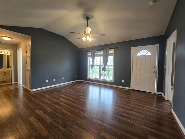 Photo - 2723 Mollys Ct