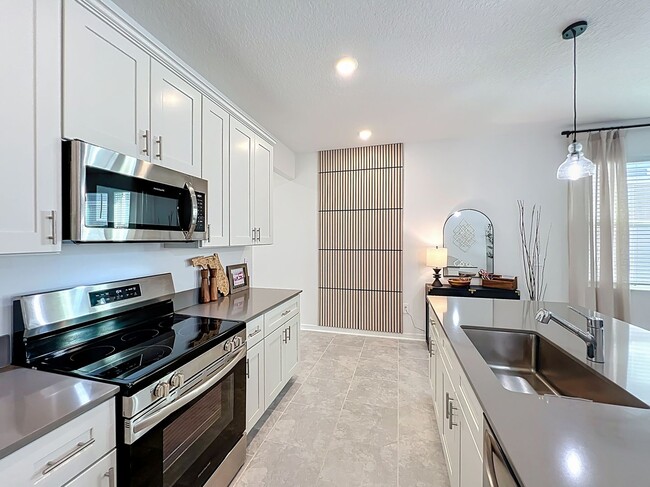 Photo - Like-New, Move-In Ready Gem in Kelly Park Area of Apopka