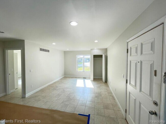 3121 Cherry Tree Ln