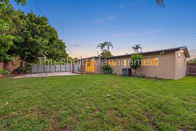 Photo - 19632 NE 12th Pl