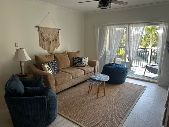 Photo - 1302 Tuscany Way