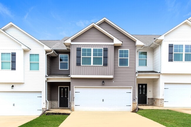 Building Photo - 120 The Heights Dr