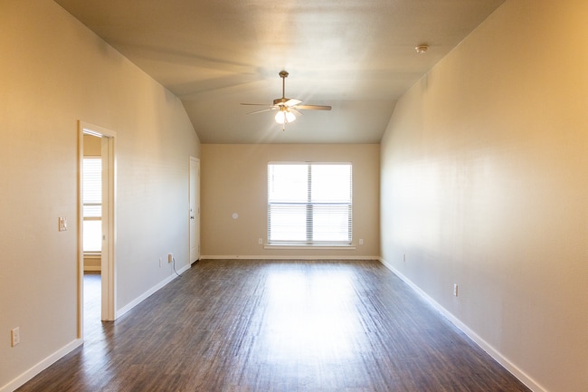 Building Photo - Cypress -2119 N Jayton Avenue Unit A
