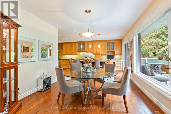 Photo - 195 Burbank Dr