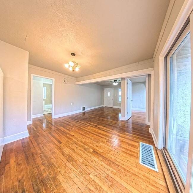 Photo - Adorable 3 Bedroom 1 Bath Ranch Style Home