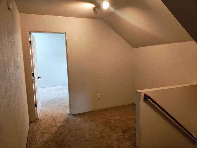 Photo - 20152n Unit 2015