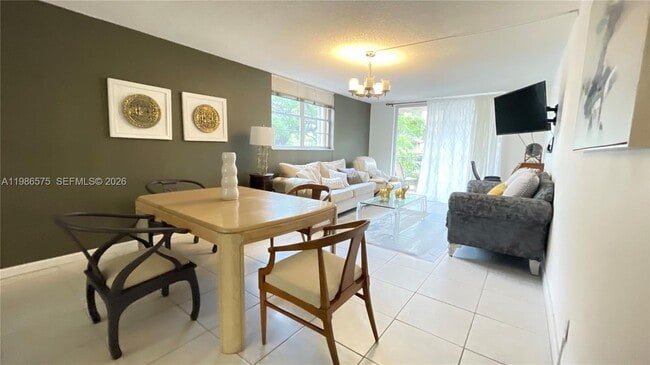 Building Photo - 1465 NE 123rd St Unit 201