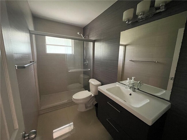 Photo - 2451 Lincoln St Unit 6