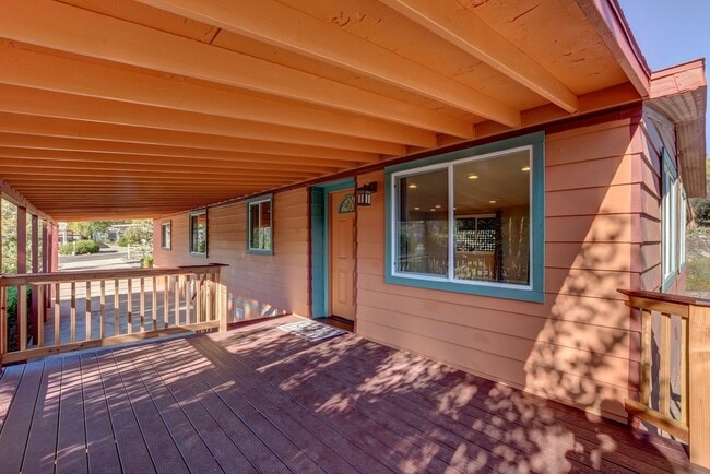Photo - Spacious 2 Bedroom Home Near Willow Lake!
