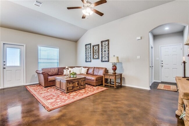 Photo - 1112 Renee St