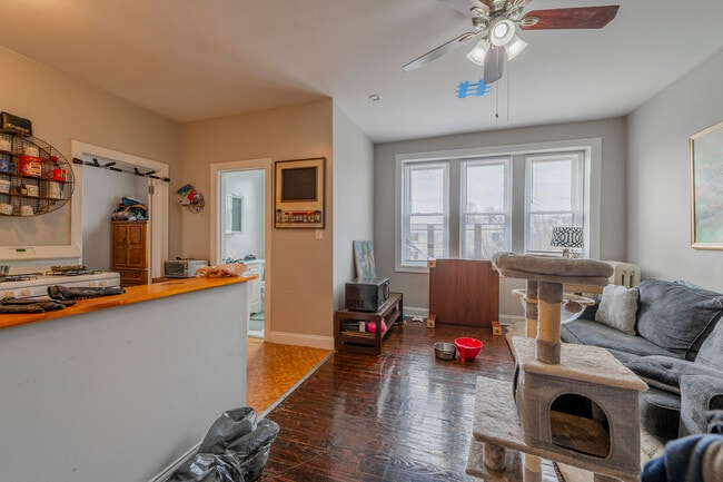 Photo - 1414 W Pratt Blvd Unit 402