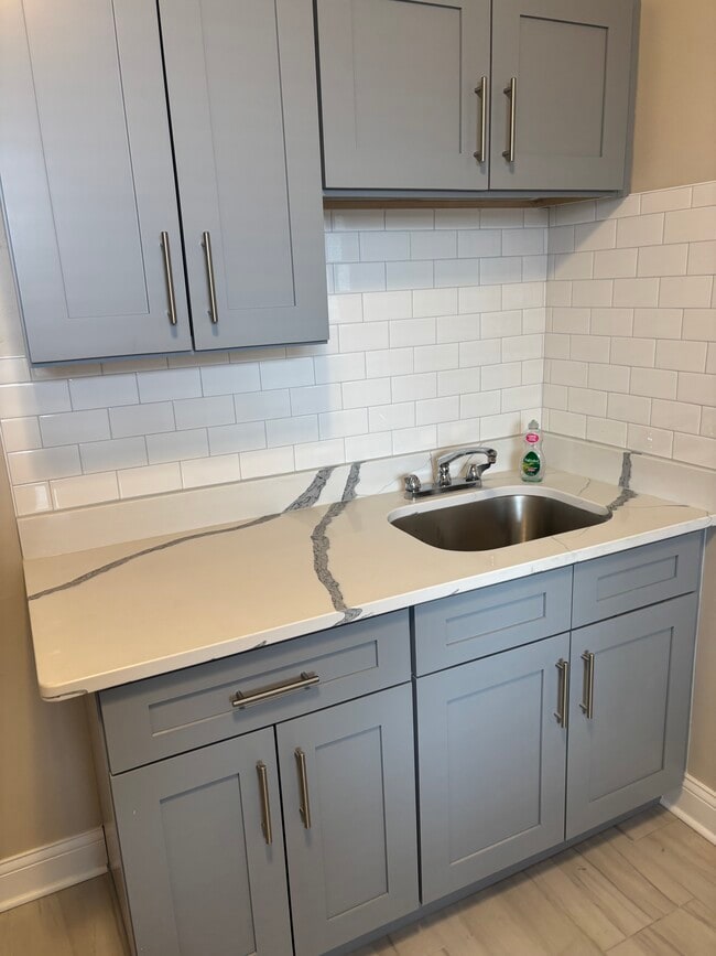 Photo - 6200-6202 S Whipple St