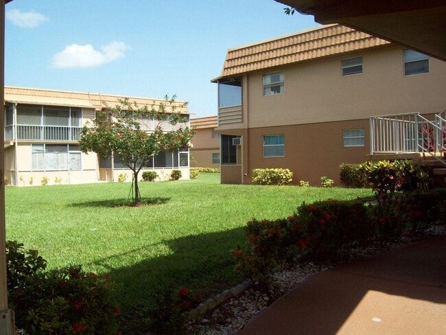 Photo - 347 Flanders Dr Unit H