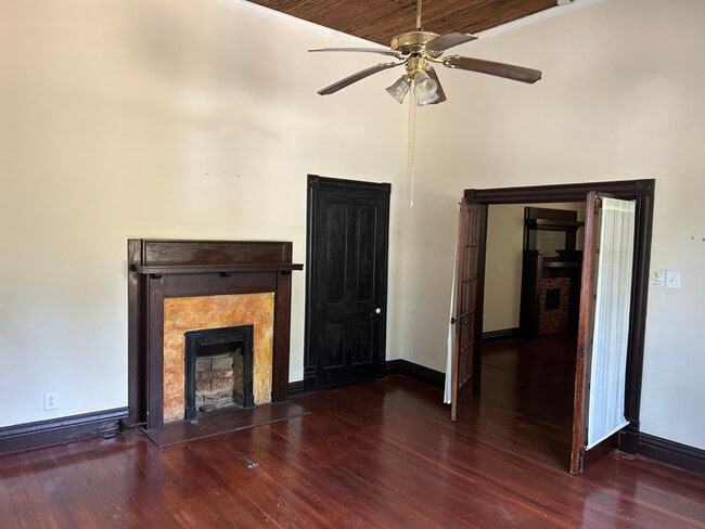 Photo - 424 E Bell St