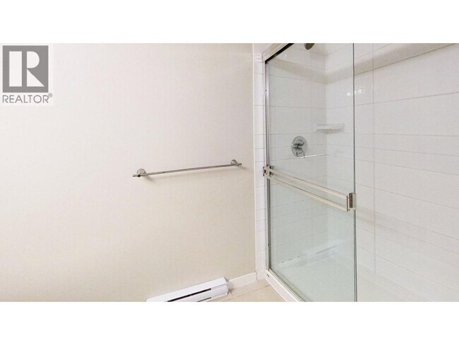 Photo - 9399 Tomicki Ave Unité 228