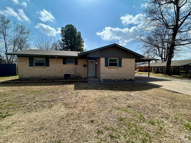 Building Photo - 3bd/1ba HOME in a Great Neighborhood with ...