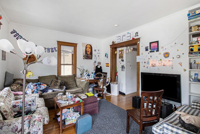 Photo - 716 E Kingsley St