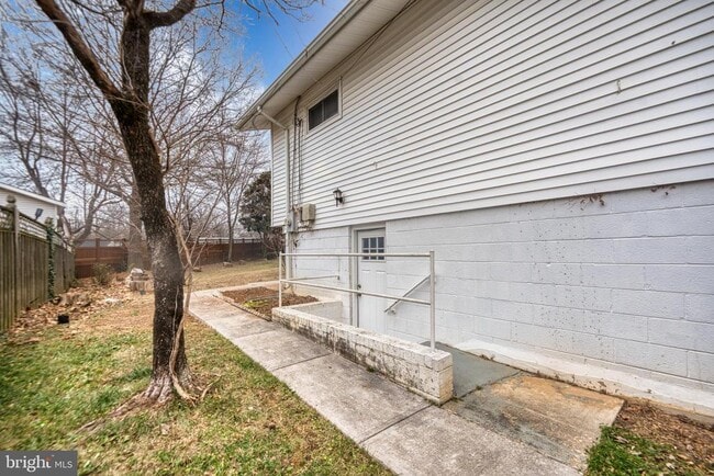 Photo - 4111 Landgreen St