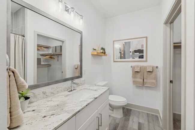 Photo - 2020 Grandway Dr