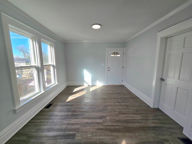 Photo - 328 Rosewood Ave