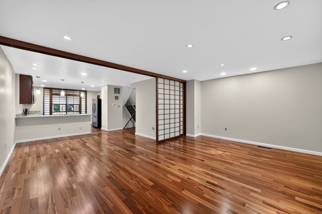 Photo - 10766 Castleton Turn