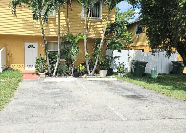 113 NE 12th Ave