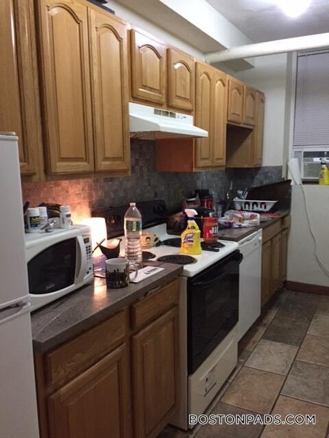 Photo - 115 St Stephen St Unit 61